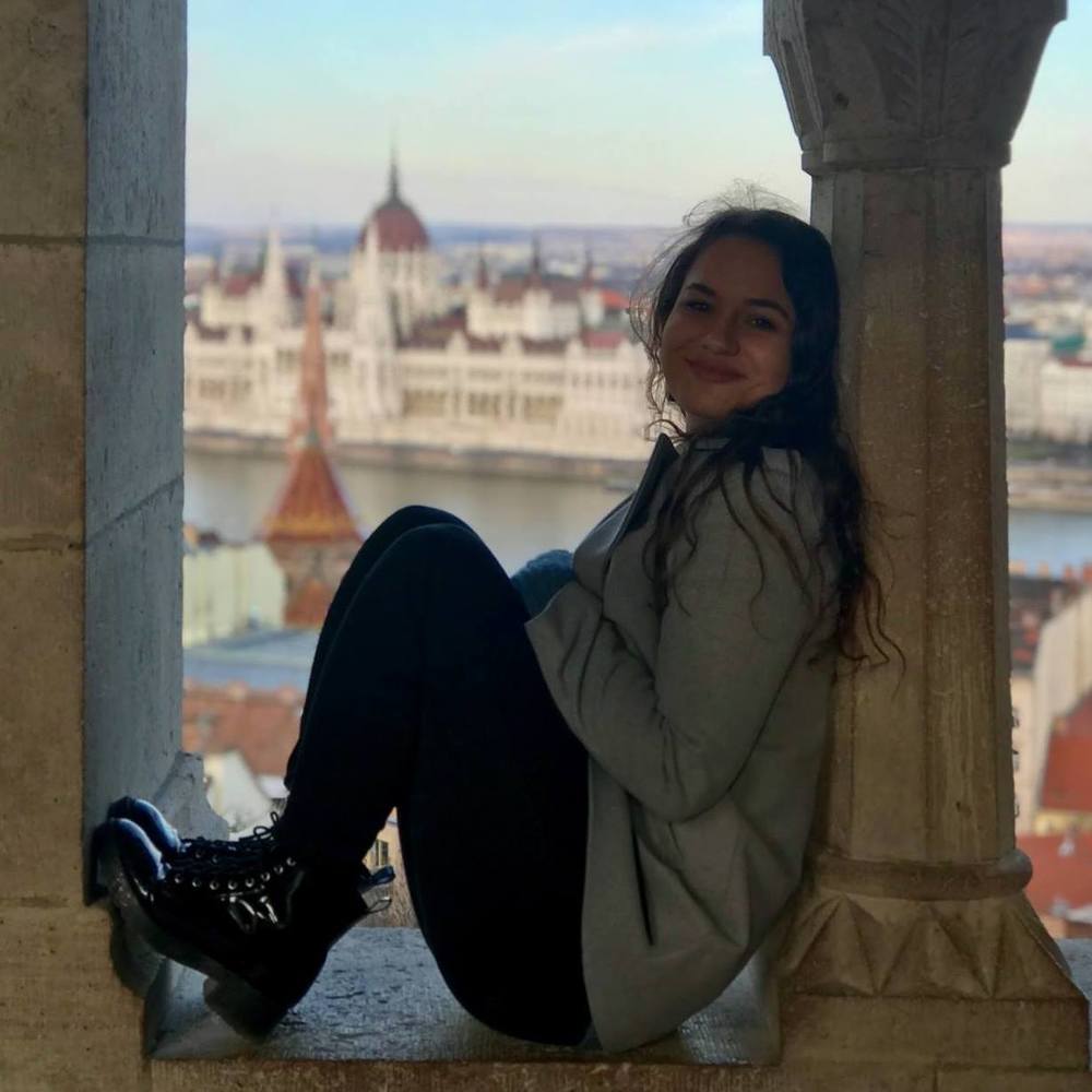 Meet your Posher, Emily